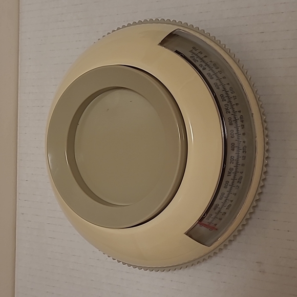 Retro Kitchen Scale - Picture 4 of 16